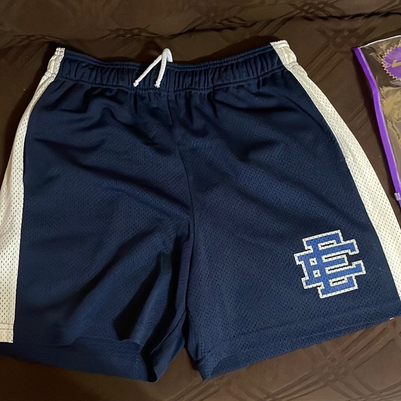 Eric Emmanuel shorts men size L brand new